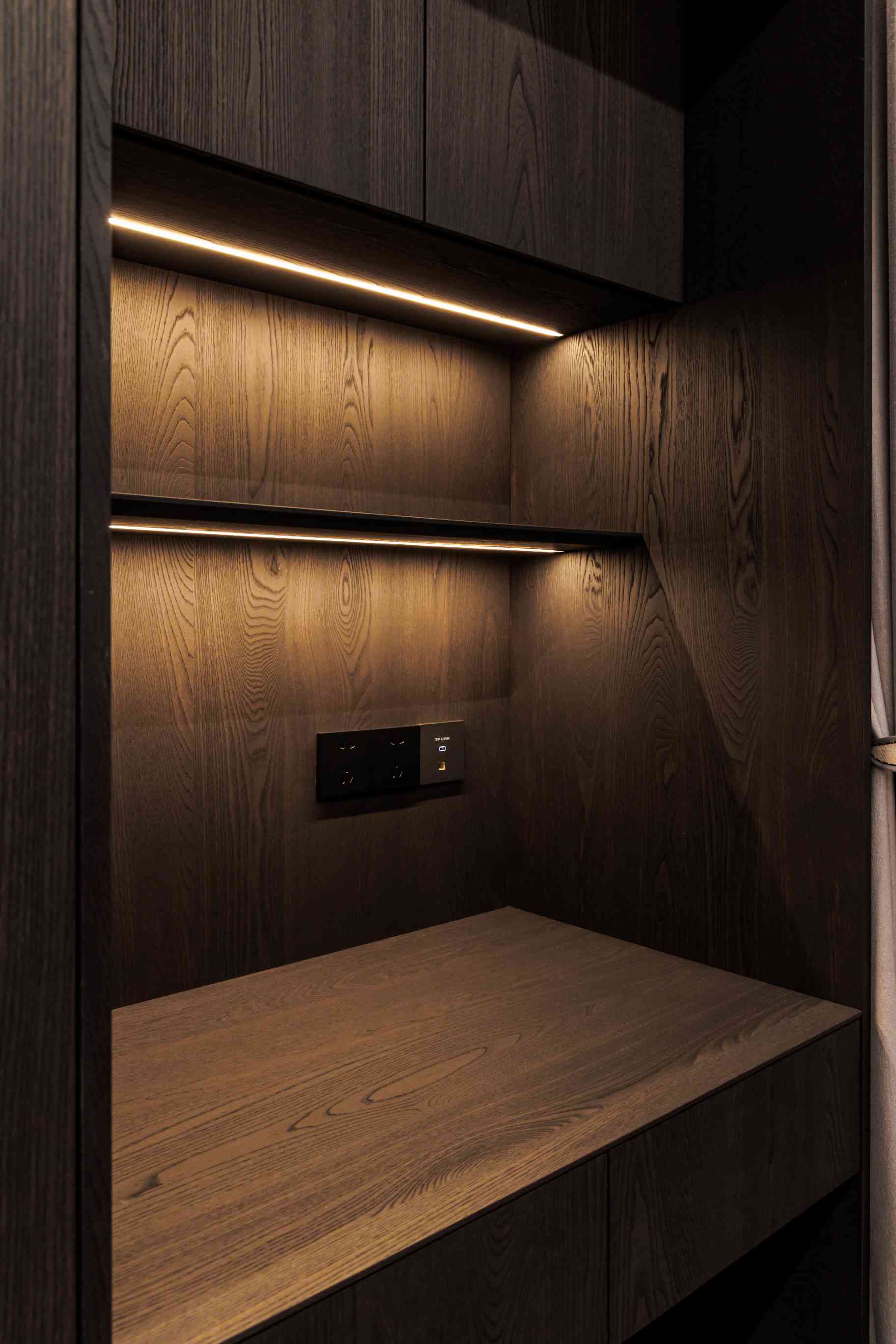 落地(dì)照(zhào)片